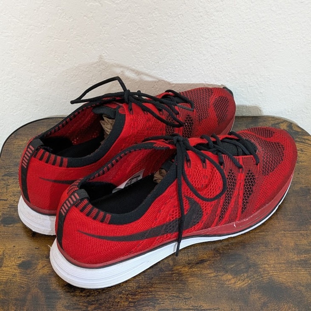 Nike Flyknit Racer Mens Red Black Athletic Running Shoes Sneakers Size 11 - Picture 4 of 15